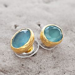 Glow Stud Light Turquoise