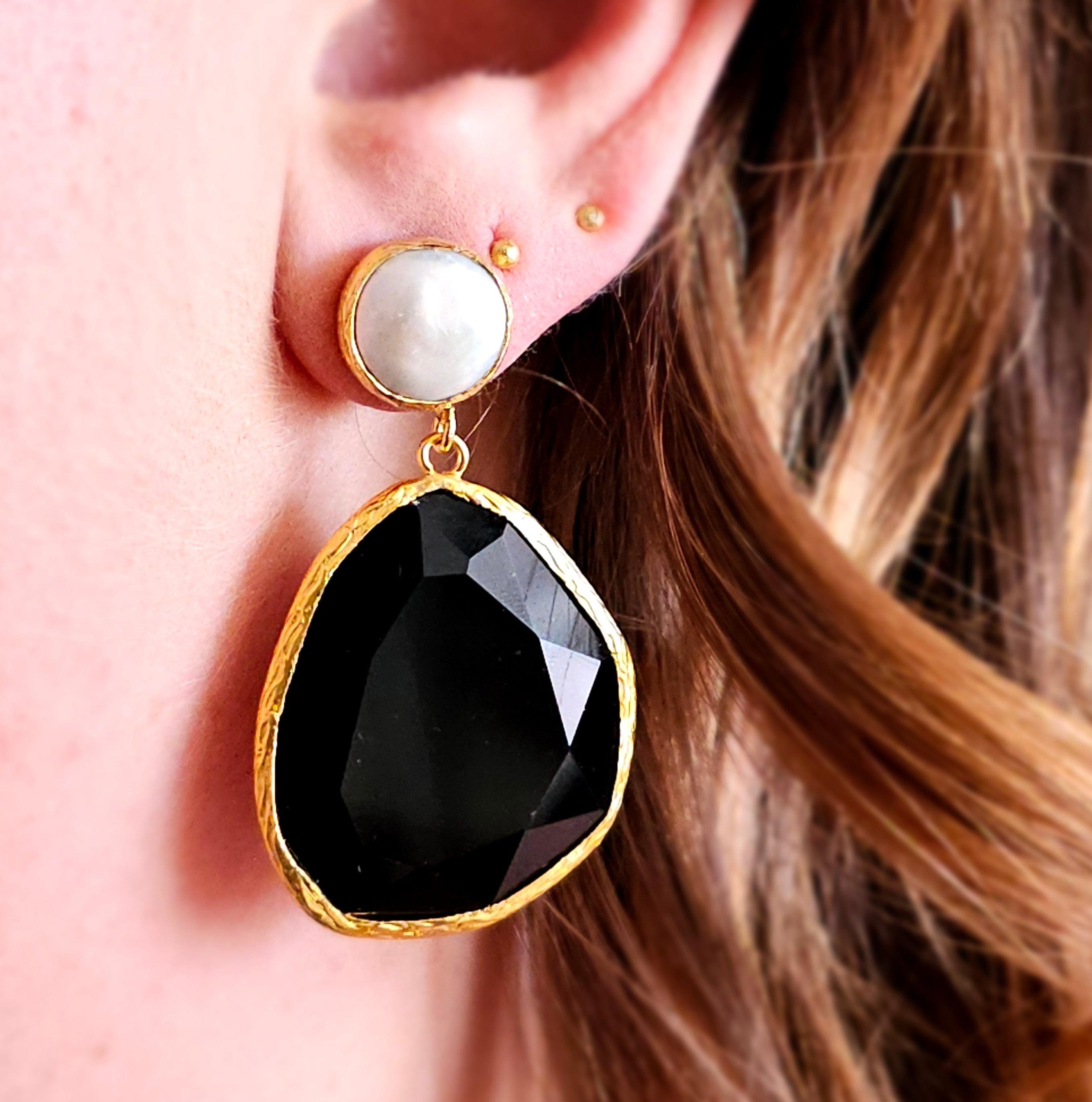 Twin Glow  Pearl & Black