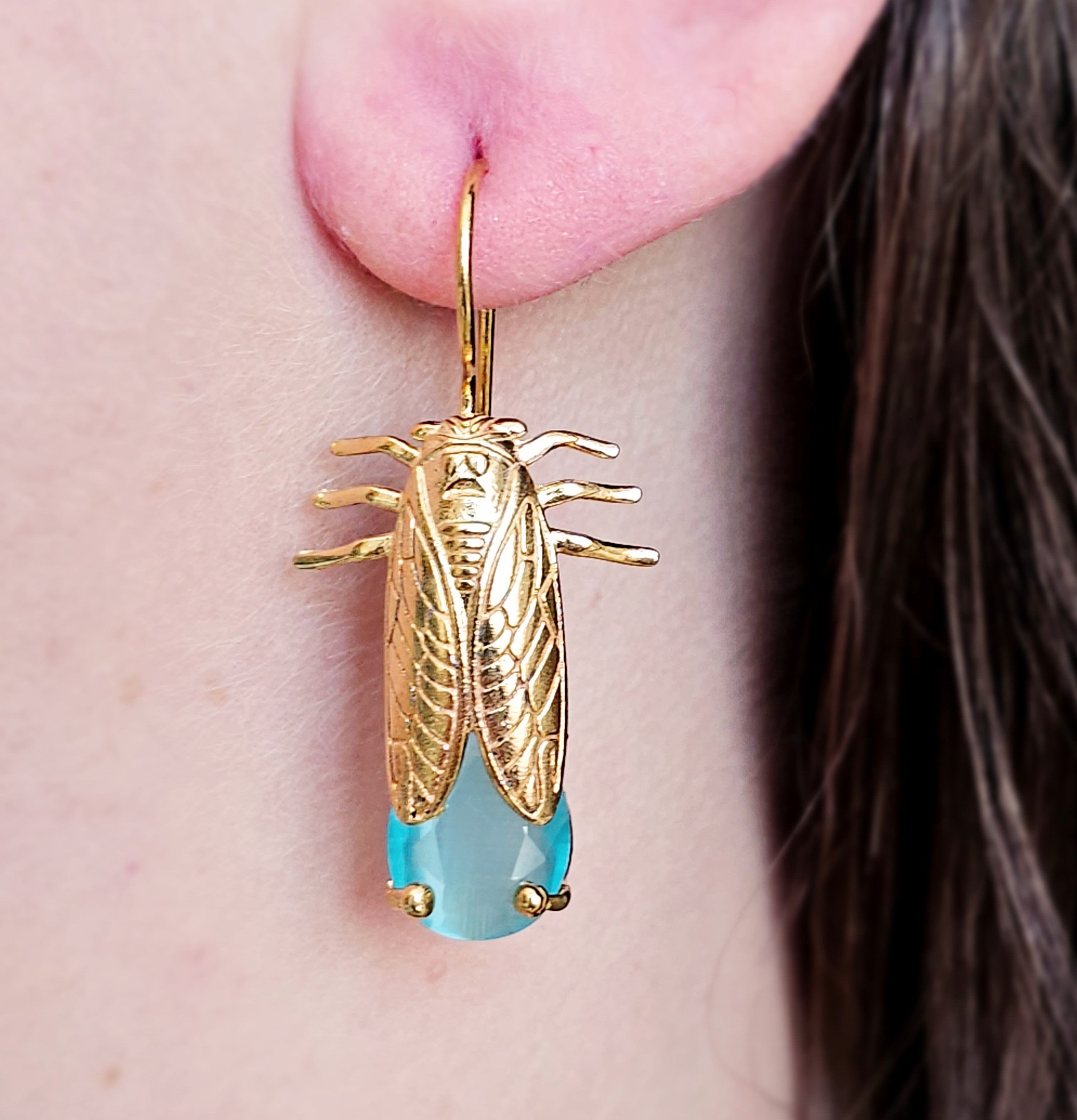 Gilded Chirp