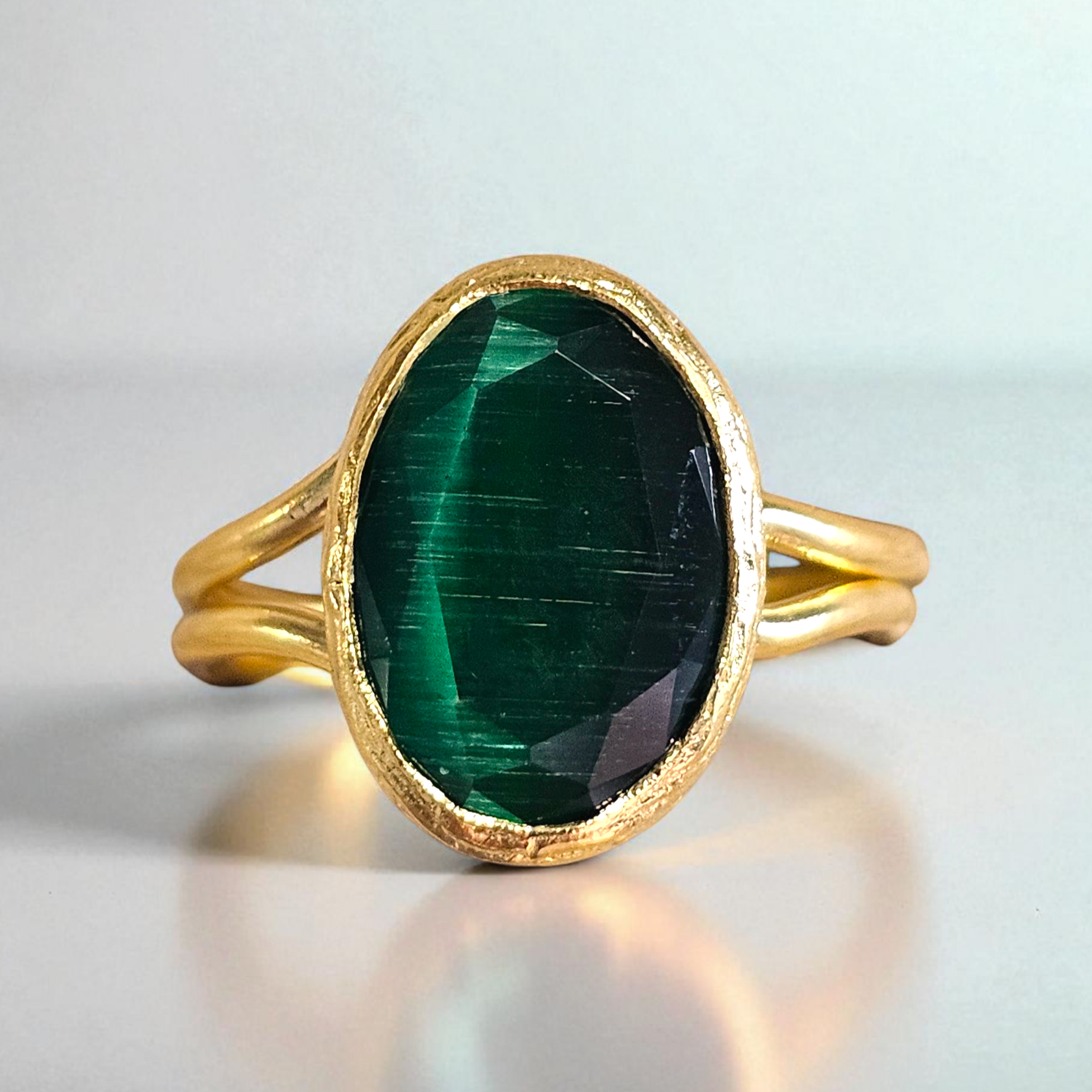 Glow Ring Emerald