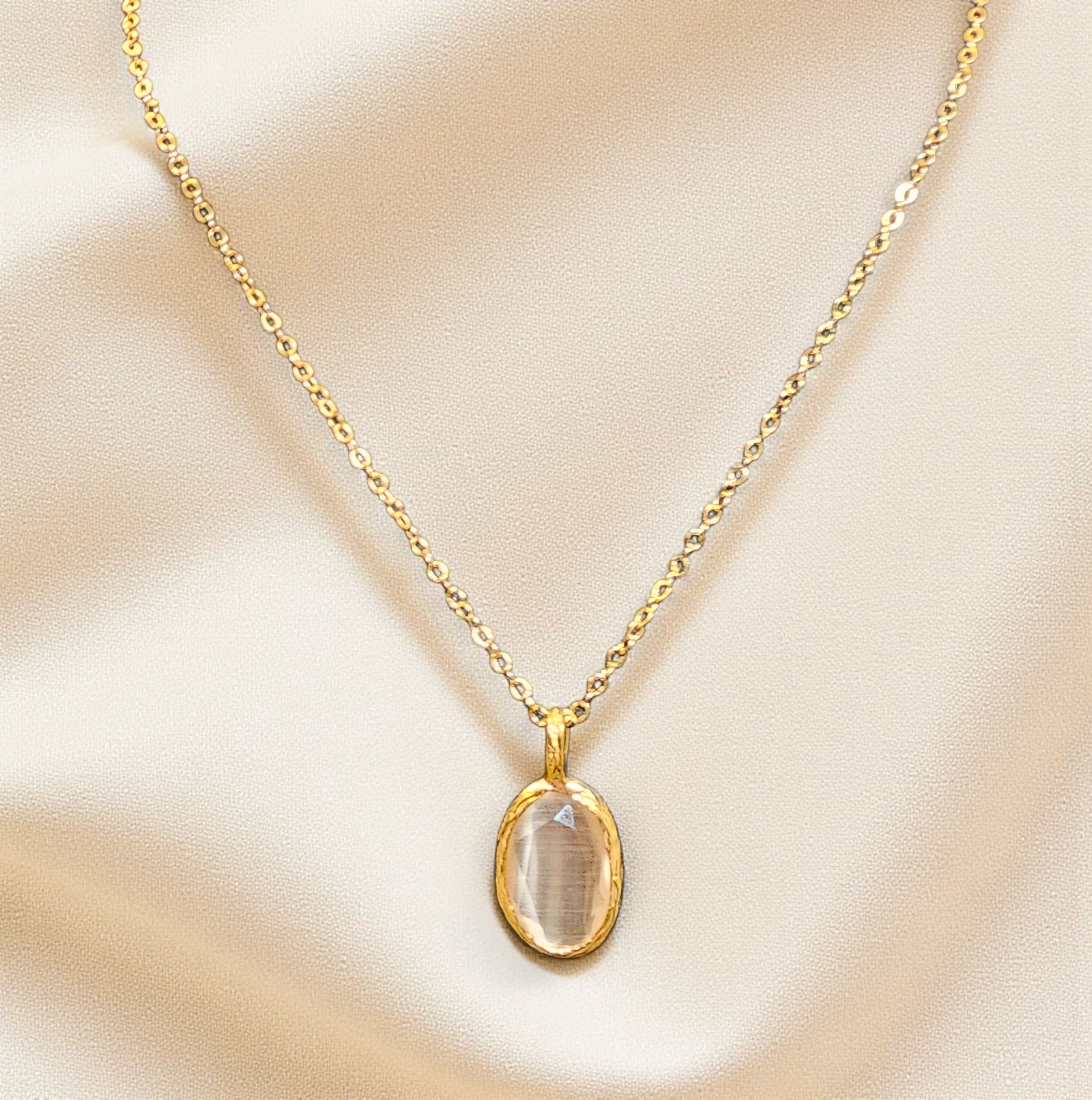 Glow Necklace Nude