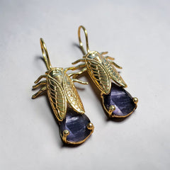 Gilded Chirp